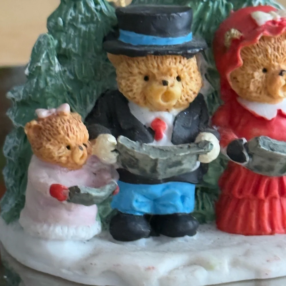Vintage Silvestri Bear Family Carolers Ornament Resin 1980s Christmas Holiday